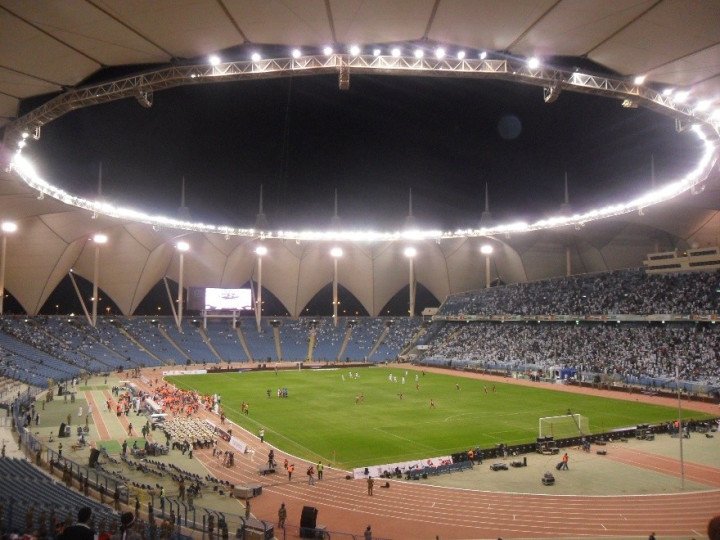 سامسونج السعودية للإلكترونيات تُطوّر تجربة المشاهدة البصرية في استاد الملك فهد الدولي بأحدث حلول شاشات العرض التي تعمل بتقنية LED