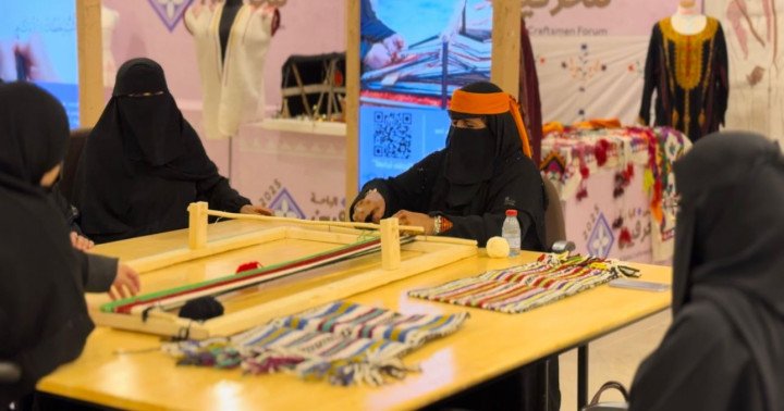 انطلاق الأسبوع الثاني من ملتقى الباحة للحرفيين 2025 بدورات تدريبية جديدة ومتنوعة